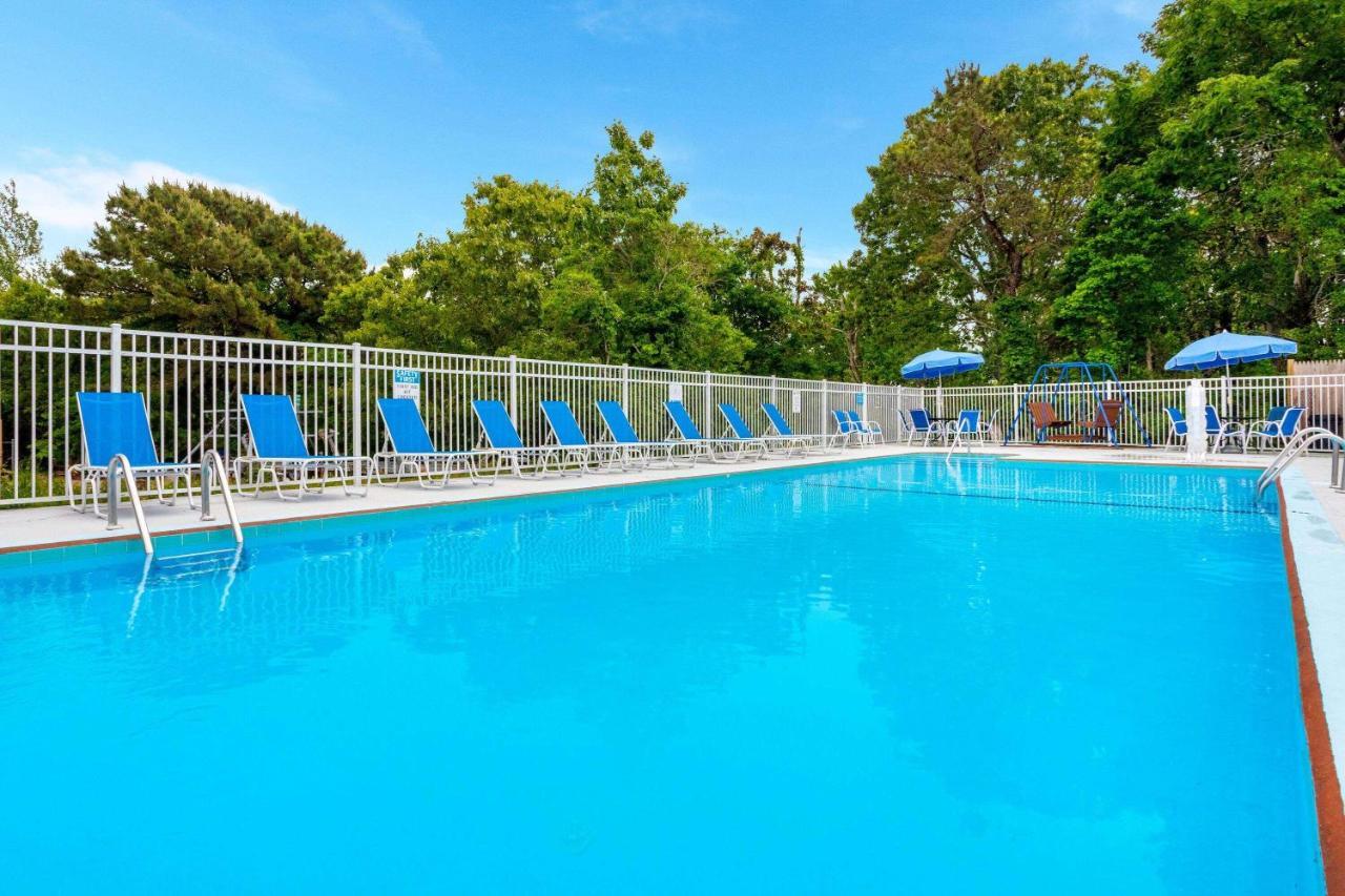 Travelodge By Wyndham Cape Cod Area West Dennis Exterior photo