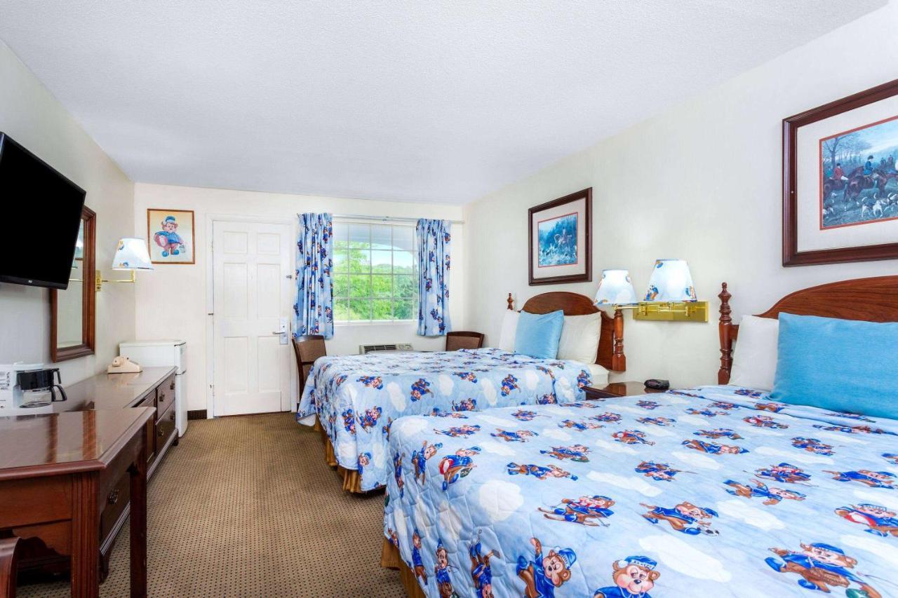 Travelodge By Wyndham Cape Cod Area West Dennis Exterior photo
